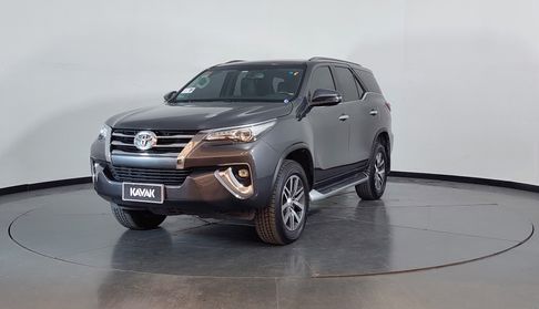 Toyota Sw4 2.8 SRX 7AS AT 4X4 Suv 2019
