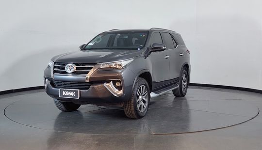 Toyota SW4 2.8 SRX 7AS AT 4x4-2019