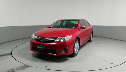 Toyota Camry 2.5 XLE L4 6AT Sedan 2014