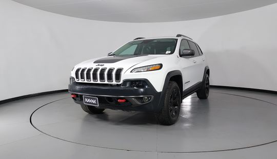 Jeep • Cherokee