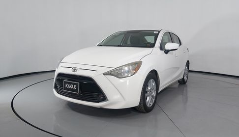 Toyota Yaris 1.5 R XLE AT Sedan 2016
