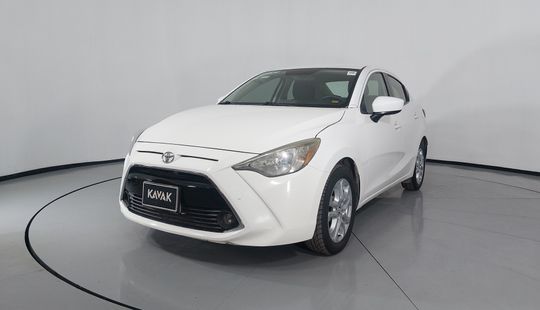 Toyota Yaris 1.5 R XLE AT-2016