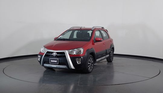 Toyota Etios 1.5 CROSS MT-2015