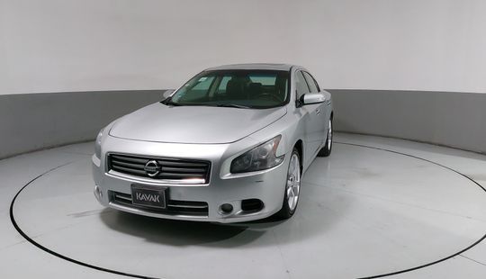 Nissan • Maxima