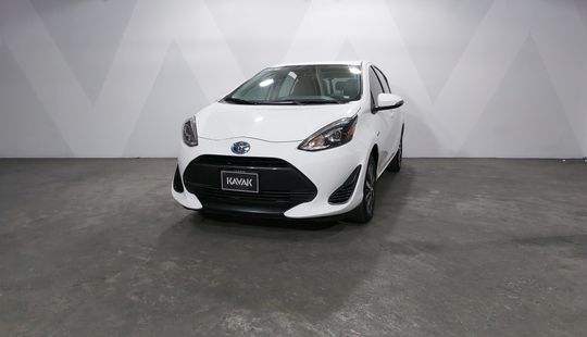 Toyota • Prius C