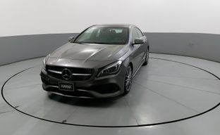 Mercedes Benz • Clase CLA