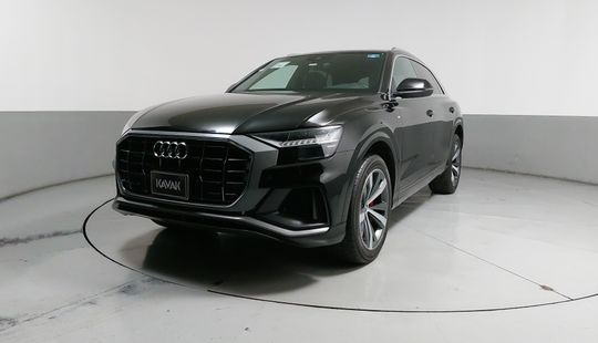 Audi • Q8