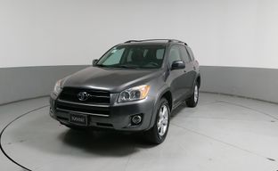 Toyota • RAV4