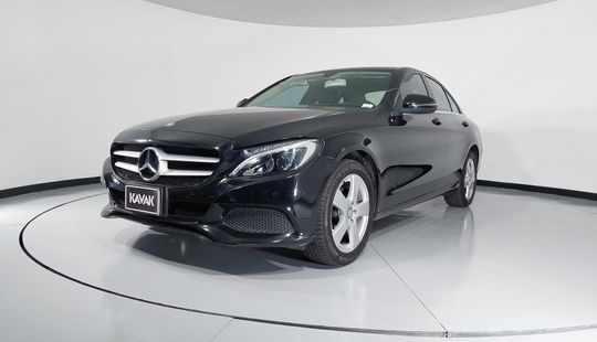 Mercedes Benz • Clase C