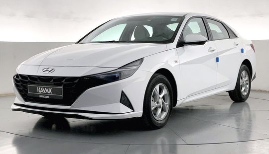 Hyundai Elantra Smart-2022