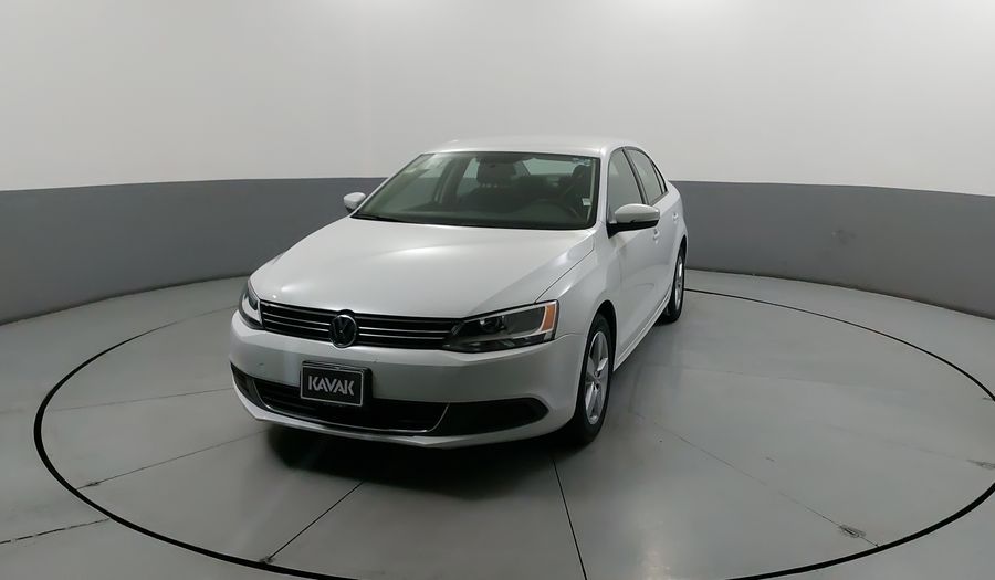 Volkswagen Jetta 2.5 TRENDLINE AT Sedan 2014