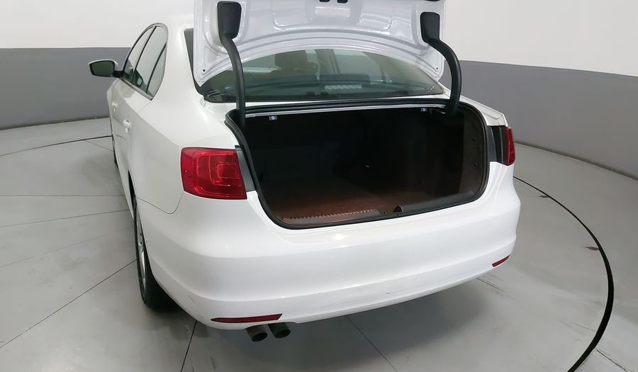 Volkswagen Jetta 2.5 TRENDLINE AT Sedan 2014