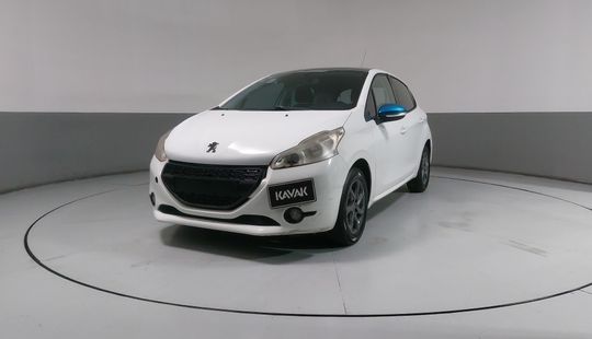 Peugeot • 208