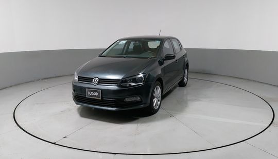 Volkswagen • Polo