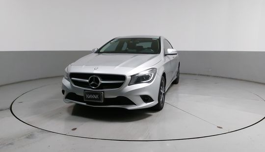 Mercedes Benz • Clase CLA