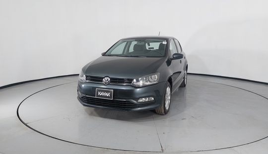 Volkswagen • Polo