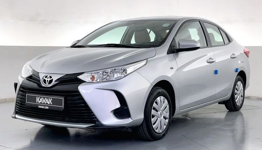 Toyota Yaris SE / E-2022