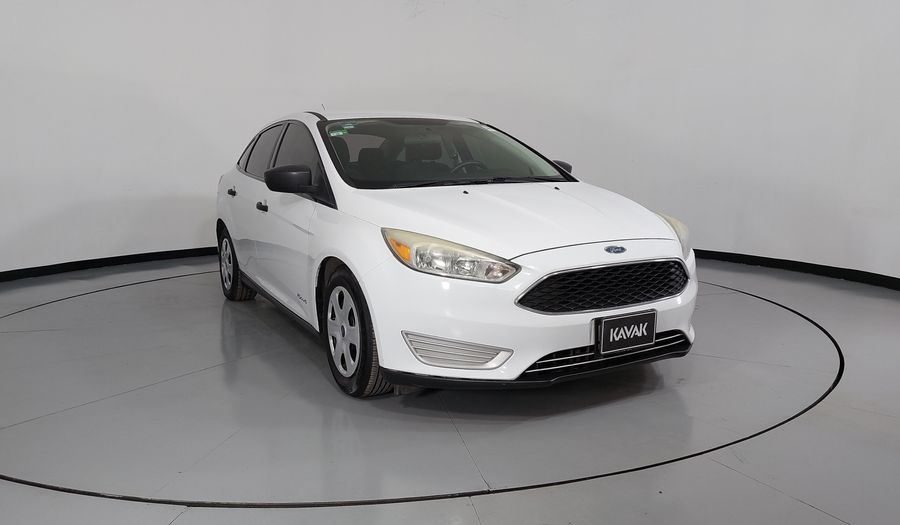 Ford Focus 2.0 S AT Sedan 2015