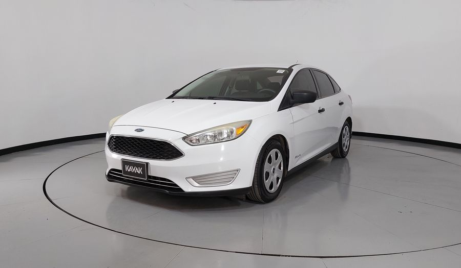 Ford Focus 2.0 S AT Sedan 2015