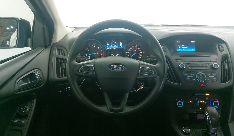 Ford Focus 2.0 S AT Sedan 2015