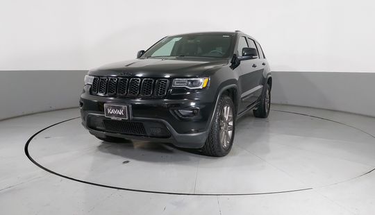 Jeep • Grand Cherokee