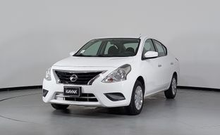 Nissan • Versa