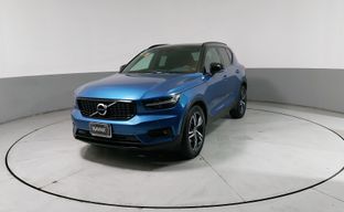 Volvo • XC40