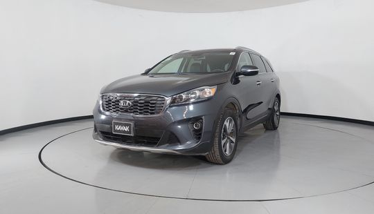 Kia • Sorento