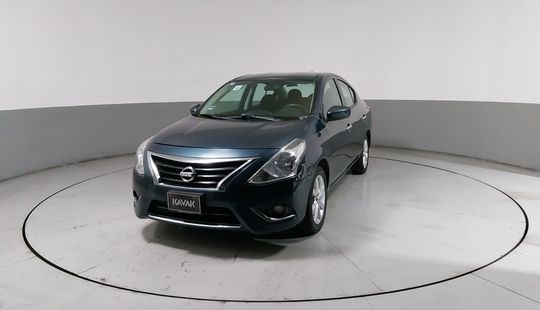 Nissan • Versa