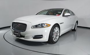 Jaguar • XJ