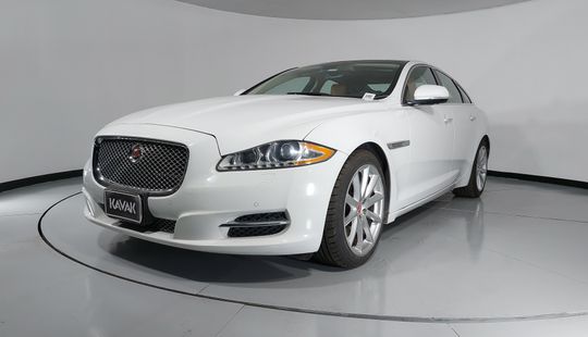 Jaguar • XJ