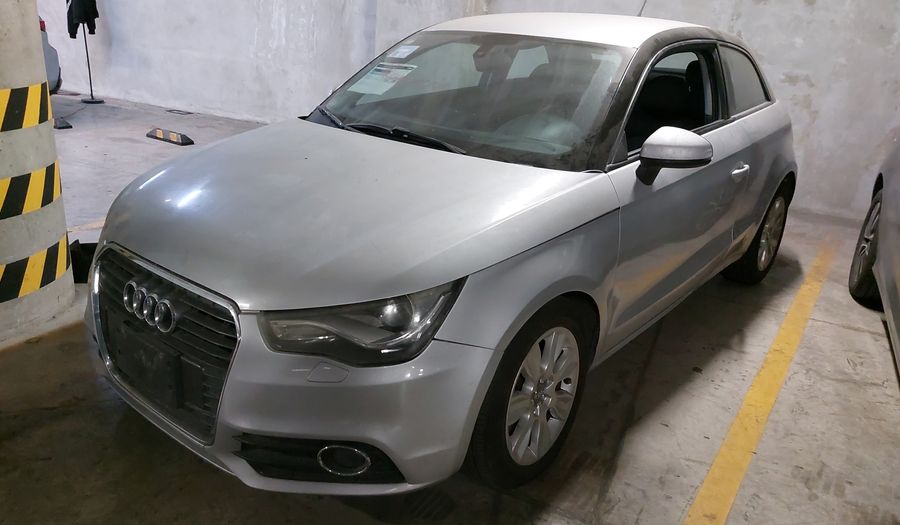 Audi A1 1.4 TFSI EGO S TRONIC Hatchback 2012