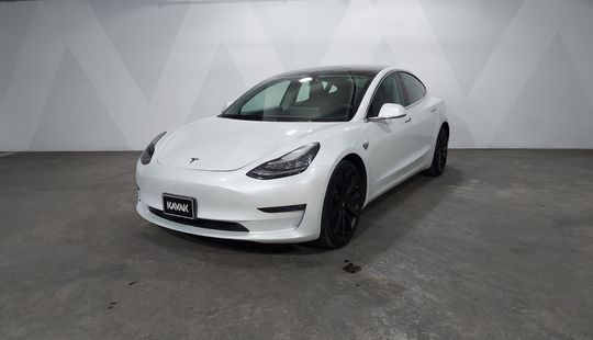 Tesla • Model 3