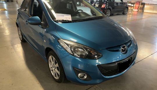 Mazda • Mazda 2