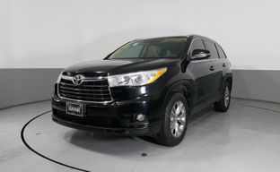 Toyota • Highlander