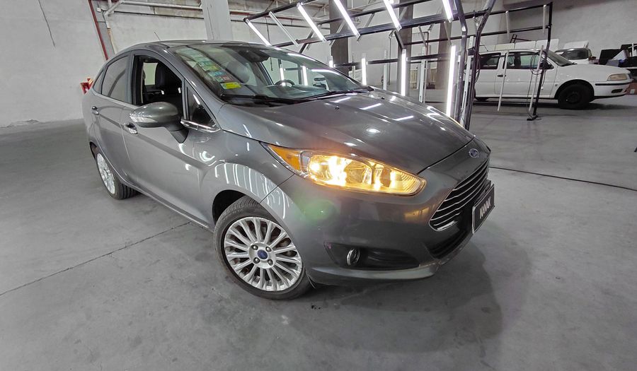 Ford Fiesta Kinetic Design 1.6 TITANIUM Sedan 2013
