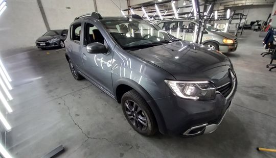Renault • Sandero Stepway