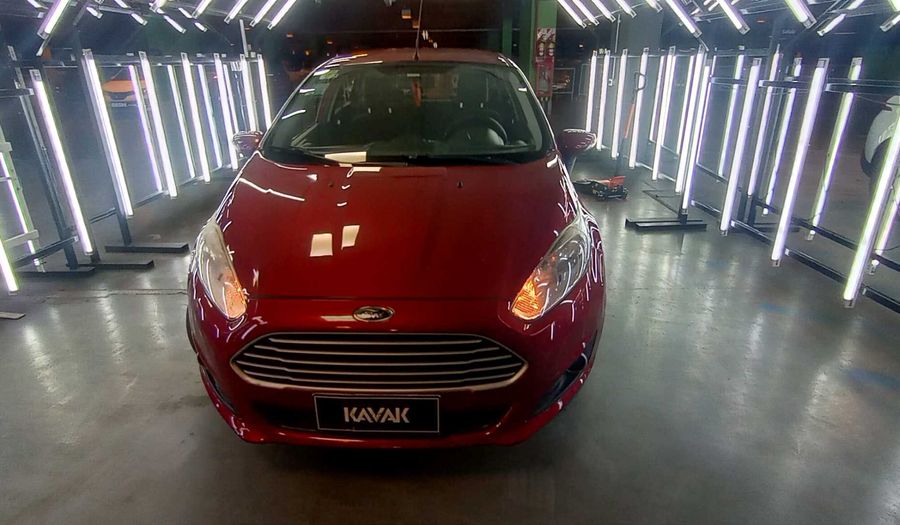 Ford Fiesta Kinetic Design 1.6 SE Hatchback 2015
