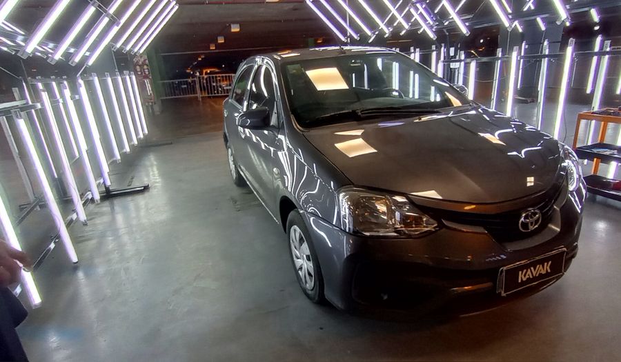 Toyota Etios 1.5 X Hatchback 2022