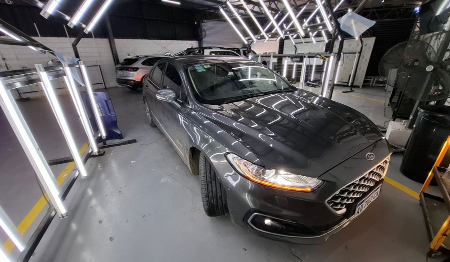 Ford Mondeo 2.0 VIGNALE HYBRID AUTO Sedan 2019