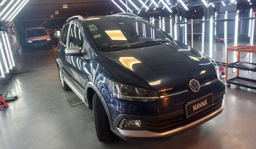 Volkswagen Crossfox 1.6 16V CROSSFOX HIGHLINE Hatchback 2015