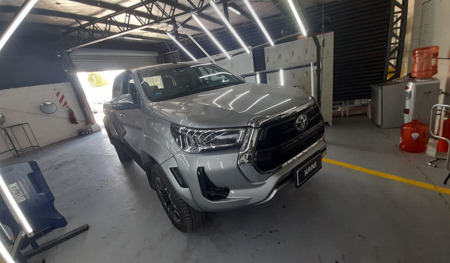 Toyota Hilux 2.8 TDI SRX AUTO 4WD C/D Pickup 2024