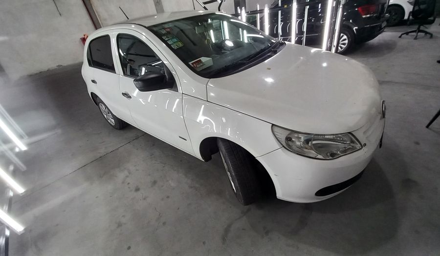 Volkswagen Gol Trend 1.6 PACK II MT Hatchback 2012