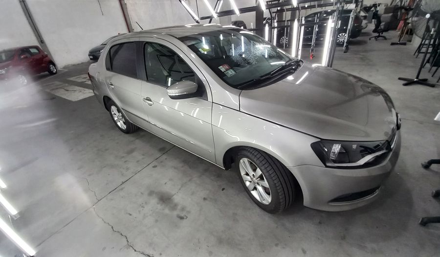 Volkswagen Voyage 1.6 HIGHLINE Sedan 2013