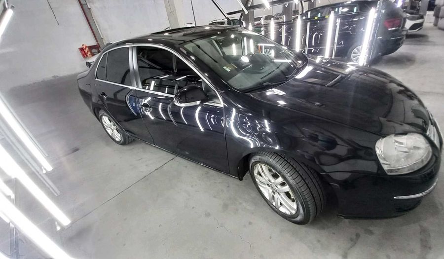 Volkswagen Vento 2.5 ADVANCE TIPTRONIC Sedan 2009