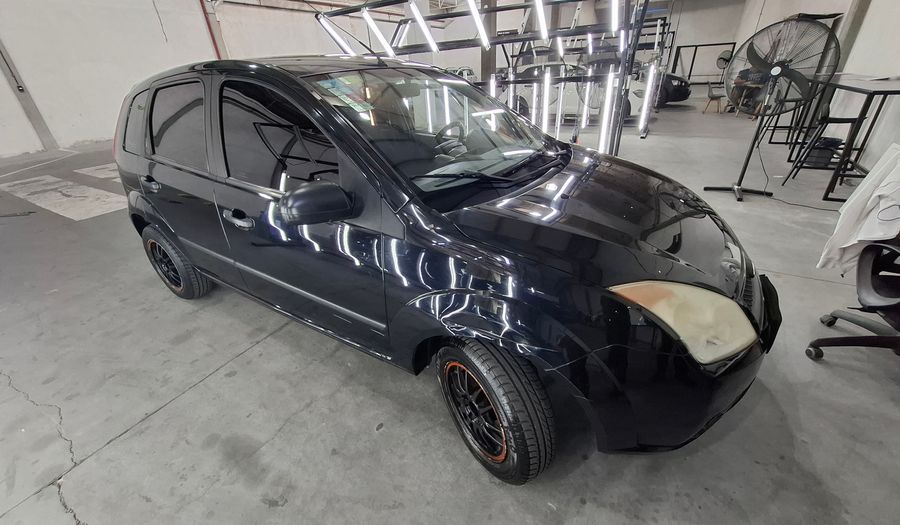 Ford Fiesta 1.6 AMBIENTE MP3 Hatchback 2010