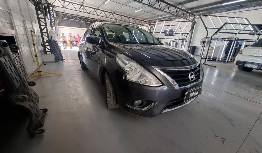 Nissan Versa 1.6 ADVANCE Sedan 2015