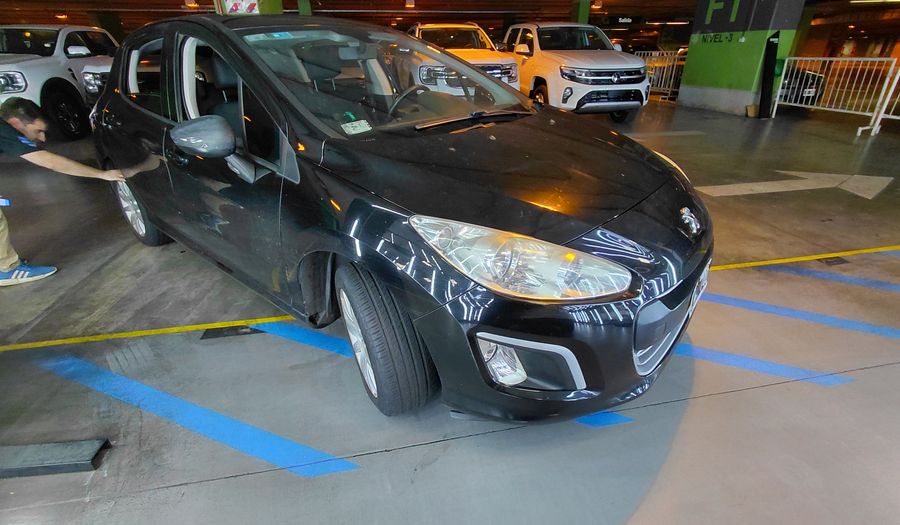 Peugeot 308 1.6 ACTIVE Hatchback 2012