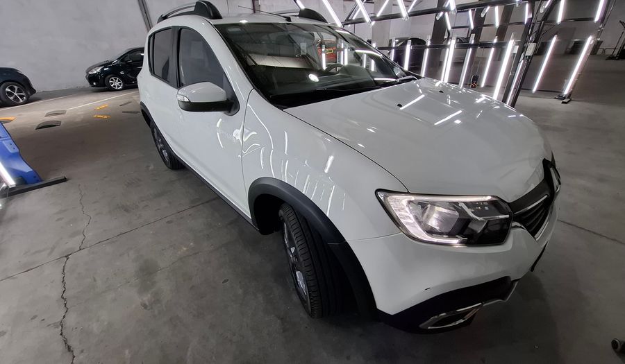 Renault Sandero Stepway 1.6 INTENS Hatchback 2020