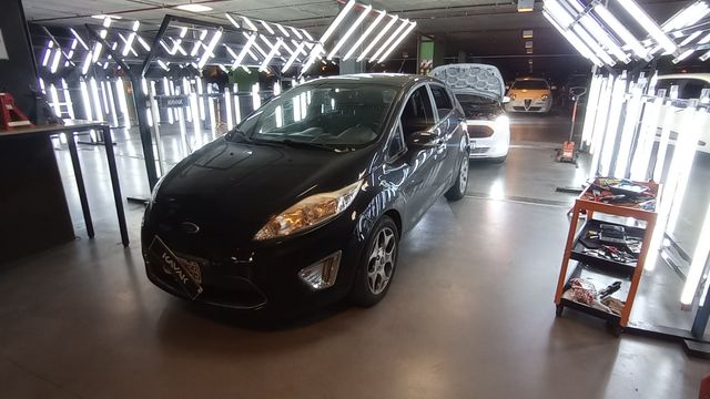 Ford • Fiesta Kinetic Design